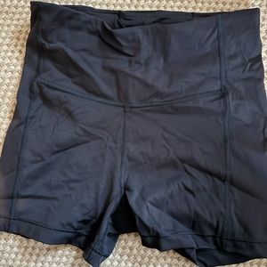 Athleta Ultimate Shortie Shorts